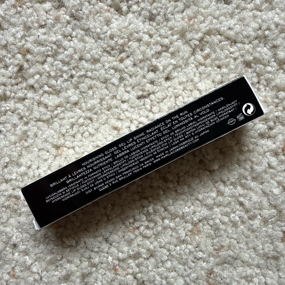 NWT! Marc Jacobs Enamored Hydrating Lip Gloss Stick – One Mauve Time (556) - Picture 3 of 6